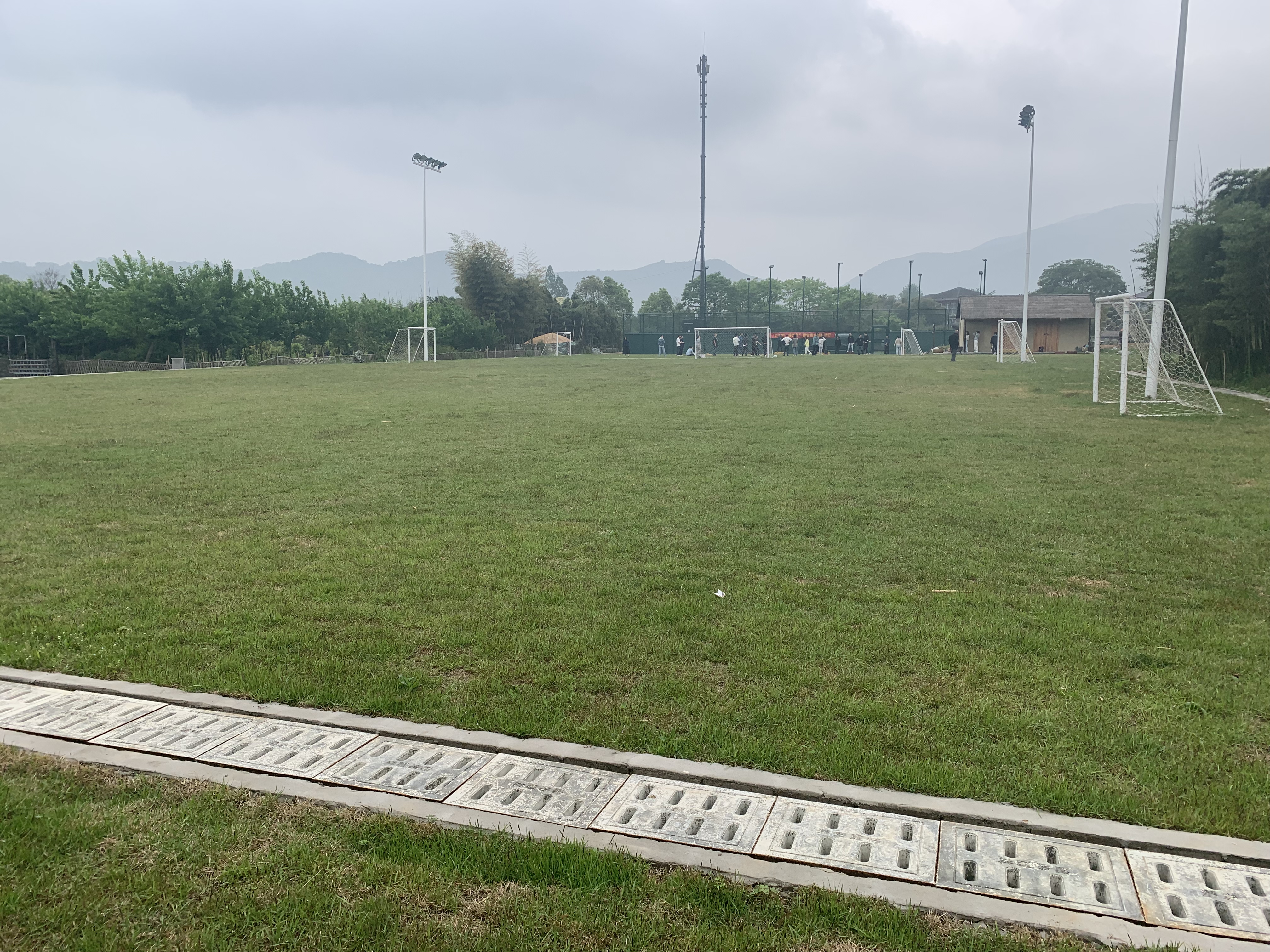 黃湖鎮(zhèn)青山村體育運(yùn)動(dòng)場(chǎng)的建設(shè)項(xiàng)目